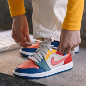 Alternative view of Giày Nike Air Jordan 1 Mid SE 'Multi Color' DN3738-400