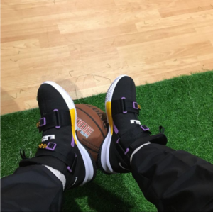 Alternative view of Giày Nike LeBron Soldier 13 'Black Yellow' AR4228-004