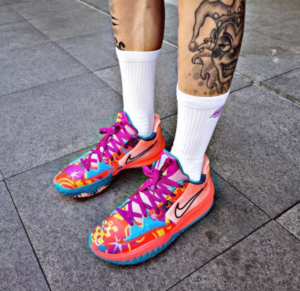 Alternative view of Giày Nike Kyrie Low 4 EP '1 World 1 People' CZ0105-600