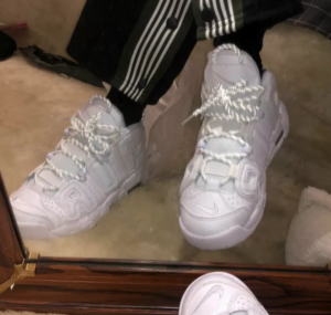Alternative view of Giày Nike Air More Uptempo 'Triple White' 415082-102