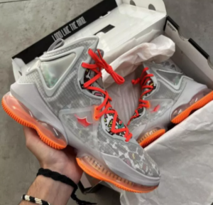 Giay Nike Lebron 19 'Fast Food' DC9339-001