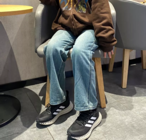 Giay Adidas 4DFWD 2 'Black Carbon' GX9249