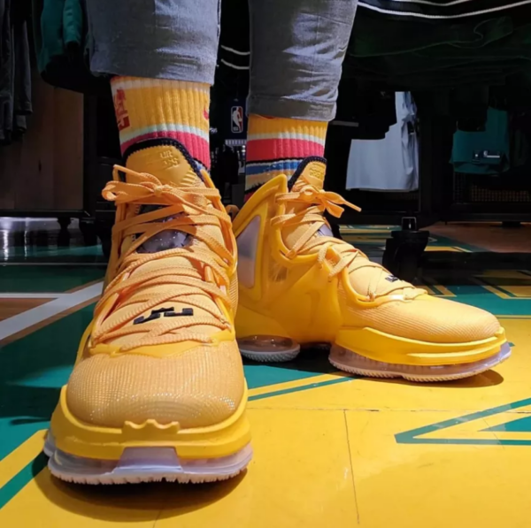 Giày Nike LeBron 19 Hard Hat 'Yellow' CZ0203-700 - Hình ảnh 2