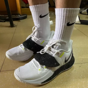 Alternative view of Giày Nike Kyrie Low 3 Team 'White Black' CW6228-101