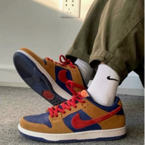 Alternative view of Giày Nike Dunk Low SB 'Wheat Dark Purple' BQ6817-700