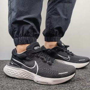 Giay Nike ZoomX Invincible Run Flyknit 2 'Black' DH5425-001