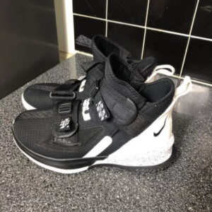 Alternative view of Giày Nike LeBron Soldier 13 SFG TB 'Black White' CN9809-002