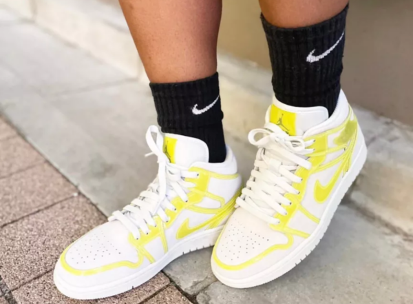 Giày Nike Wmns Air Jordan 1 Mid LX 'Off White Opti Yellow' DA5552-107 - Hình ảnh 2