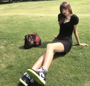 Alternative view of Giày Nike Air Jordan 1 Mid Black Cyber 'Mystic Green' BQ6931-003