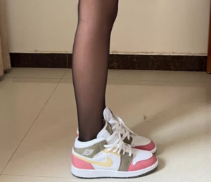 Alternative view of Giày Nike Air Jordan 1 Mid GS 'Pastel Grind' DJ0338-100