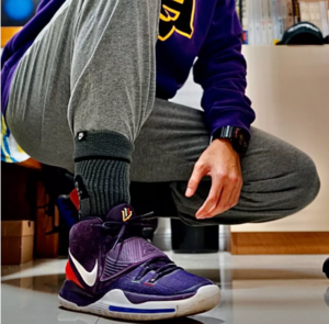 Alternative view of Giày Nike Kyrie 6 'Enlightenment' BQ4630-500