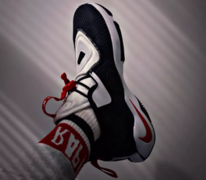 Alternative view of Giày Nike LeBron Soldier 14 GS 'Bred' CN8689-002