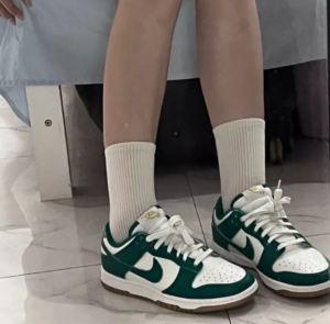 Giay Nike Dunk Low 'Malachite University Gold' FB7173-131