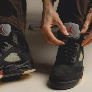 Giay Nike Air Jordan 5 Retro 'GoreTex OffNoir' DR0092-001