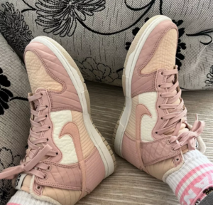 Alternative view of Giày Nike Dunk High LX 'Toasty Rusty Pink' DN9909-200