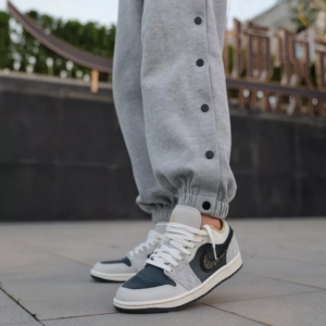 Giay Nike Air Jordan 1 Low 'Beaded Swoosh' DV1762-001