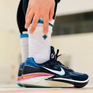 Giay Nike Zoom GT Cut 2 'Black Desert Berry' DJ6015-003