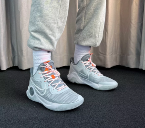 Giay Nike KD Trey 5 IX 'Pure Platinum' CW3402-011