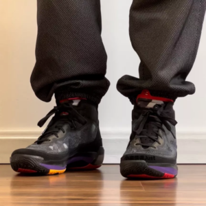 Giay Nike Air Jordan 37 'Raptors' DV0747-065