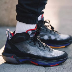 Giay Nike Air Jordan 37 'Raptors' DV0747-065