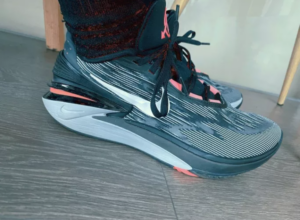 Giay Nike Air Zoom GT Cut 2 'Bred' DJ6015-001