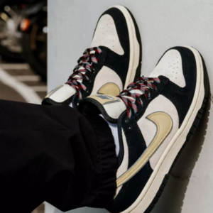 Alternative view of Giày Nike Dunk Low LX 'Black Team Gold' DV3054-001