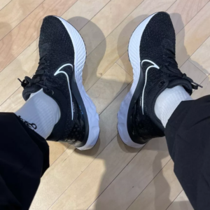 Giay Nike React Infinity Run Flyknit 3 'Black White' DH5392-001