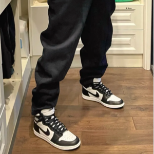 Giay Nike Air Jordan 1 High 85 'Black White' BQ4422-001