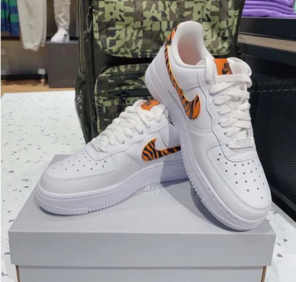 Giày Nike Air Force 1 '07 'Tiger Stripes' DD8959-108 - Hình ảnh 4