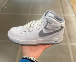Giay Nike Air Force 1 Mid LE GS 'White Wolf Grey' DH2933-101