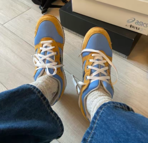 Giay Asics x Awake NY Gel-Lyte III 'Della Robbia Blue' 1201A568-400