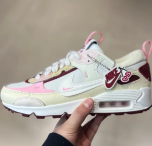 Giay Nike Air Max 90 Futura 'Valentine's Day' FD4615-111