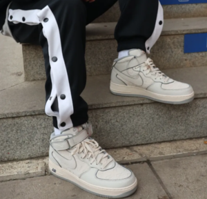 Giay Nike Air Force 1 Mid 'Tear Away' DZ5367-219