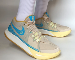 Giay Nike Kyrie Flytrap 6 EP 'Sanddrift Blue Lightning' DM1126-100