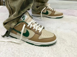 Giay Nike Dunk Low 'Rattan Canyon Green' FB7160-231