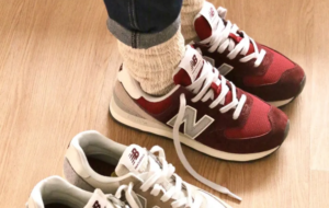Giay New Balance 574 'Lunar New Year Classic Crimson' U574LR2