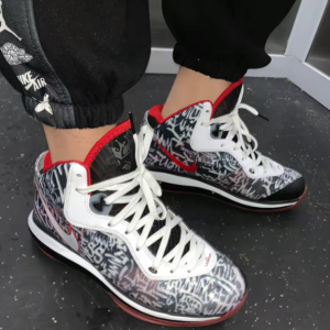 Giay Nike LeBron 8 'Graffiti' DH3237-001