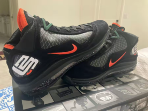 Giay Nike A&M University x LeBron 7 Retro 'Rattlers' DX8554-001