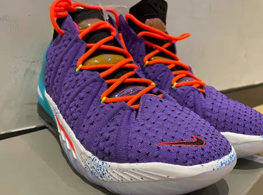 Nike LeBron 18 Best 10-18 DM2813-500