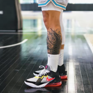 Giay Nike Space Jam x LeBron 18 Low 'Sylvester x Tweety' CV7562-103