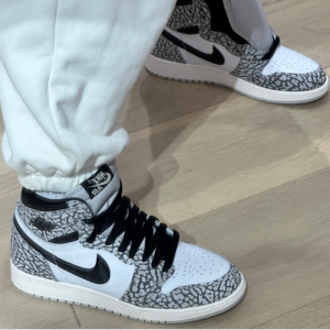 Giay Nike Air Jordan 1 GS Retro High OG 'White Cement' FD1437-052