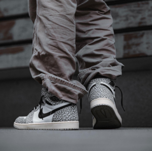 Giay Nike Air Jordan 1 Retro High OG 'White Cement' DZ5485-052