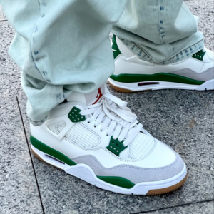 Giay Nike Air Jordan 4 Retro 'Pine Green' DR5415-103