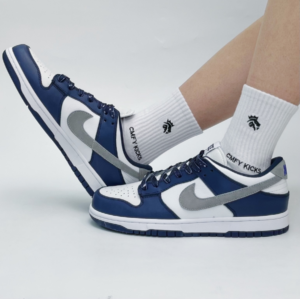 Giay Nike Dunk Low 'Midnight Navy Smoke Grey' FD9749-400