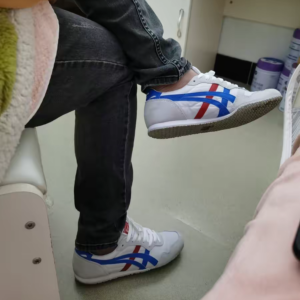 Giay Onitsuka Tiger Serrano 'White Blue' 1183B400-100