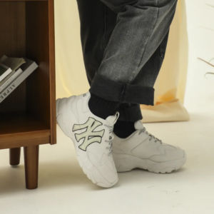 Giay MLB Big Ball Chunky New York Yankees 'White' 3ASHCS12N-50WHS