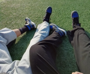 Giay Nike Air Jordan 1 Mid 'Royal Splatter' 554724-048