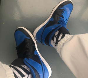 Giay Nike Air Jordan 1 Mid 'Royal Splatter' 554724-048