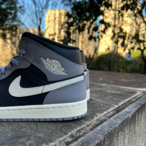 Giay Nike Air Jordan 1 Mid 'Cement Grey' BQ6472-022
