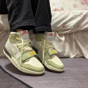 Giay Nike Air Jordan Legacy 312 'Year of the Rabbit' FD9907-111